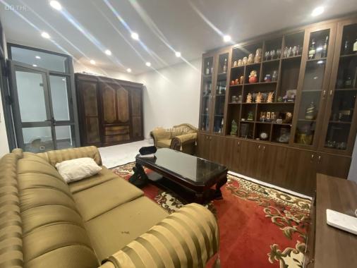 Bán nhà phố Hoàng Cầu- lô góc Mặt tiền khủng 18m- Đầu tư kinh doanh bất chấp- sổ đỏ 100m2 vuông vắn