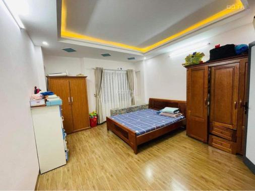 Bán nhà ngõ 353 Nguyễn Khang, Yên Hòa, Cầu Giấy 35m2 xây 5 tầng, cách đường ô tô 10m giá 4.95 tỷ