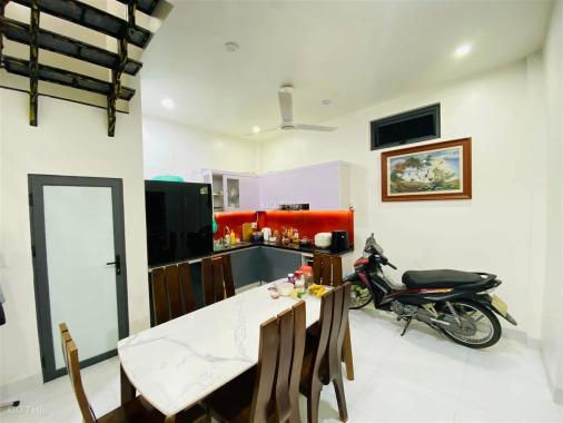Chủ cần bán nhà 4 tầng Doãn Kế Thiện, DT 50m mặt tiền 4.6m các 15m ô tô đô giá 6 tỷ:0981,129,026