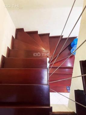 Bán nhà mặt ngõ Lạc Long Quân lô góc - 5 tầng ở ngay 35m2, 4,1 tỷ