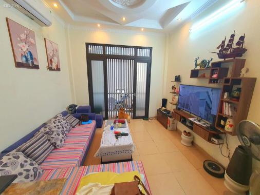 Bán nhà Lạc Long Quân 49m2 4 tầng 4.9 tỷ - lô góc - 3 thoáng