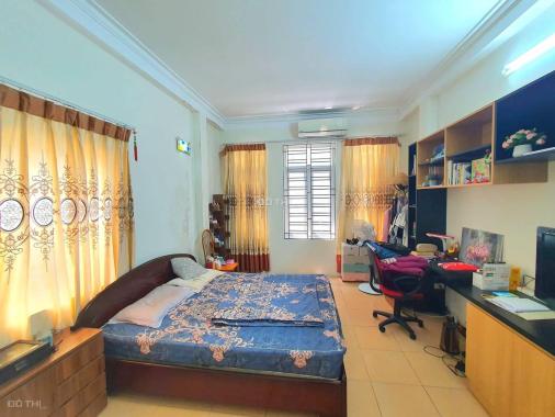 Bán nhà Lạc Long Quân 49m2 4 tầng 4.9 tỷ - lô góc - 3 thoáng