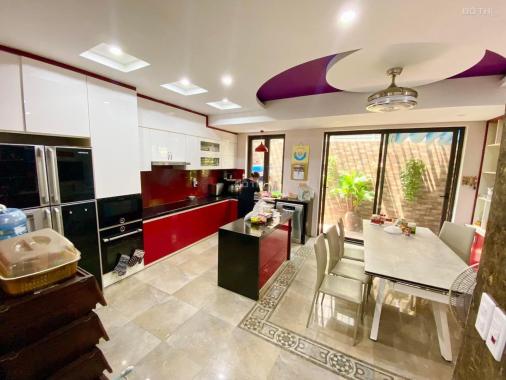Biệt thự vip, phố Giải Phóng, quận Hoàng Mai, 130m2 x 6T, giá 2x tỷ
