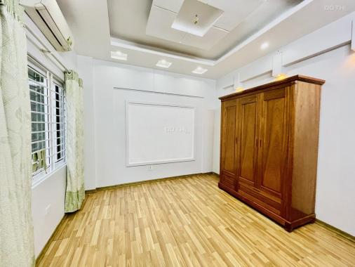 Bán nhà Nguyễn Khang, Cầu Giấy 46m2 xây 5 tầng, cách đường ô tô 10m giá 4,95 tỷ