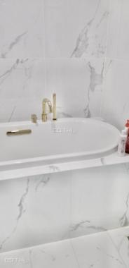 Chính chủ cho thuê căn Sunshine City 3 phòng ngủ 96,3m2, full nội thất mới tinh, view thoáng mát