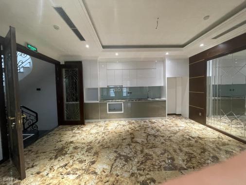 Cần bán gấp nhà phố Dương Khuê 94m2, 8T, MT 9.5m thang máy, phân lô vỉa hè ô tô tránh, kinh doanh