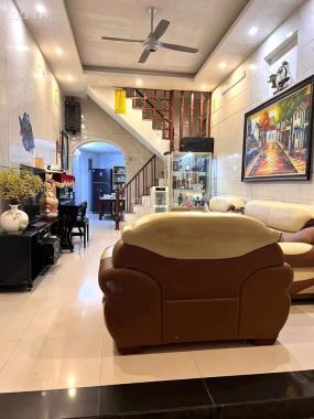 Cần bán gấp nhà 54m2 giá 5.4 tỷ có thương lượng đê la thành