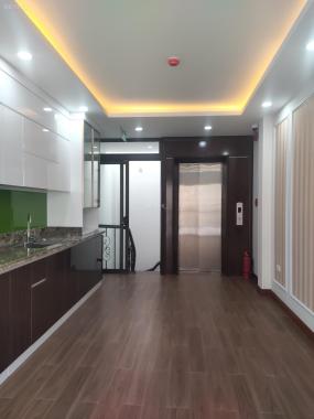 Bán nhà ngõ 381 Nguyễn Khang, Thành Thái DT 40m2 x 6T thang máy ô tô qua cửa 7,8 tỷ