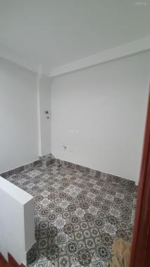Bán nhà mặt ngõ 318 Đê La Thành, Đống Đa DT48m2x5 tầng mới, mỗi tầng 1PN. giá 4.4 tỷ