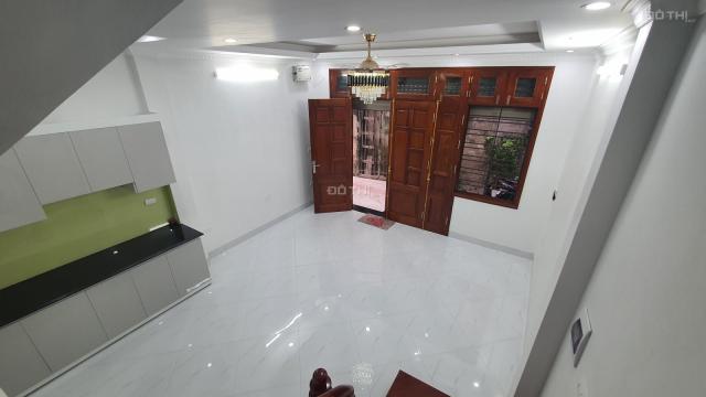 Bán nhà mặt ngõ 318 Đê La Thành, Đống Đa DT48m2x5 tầng mới, mỗi tầng 1PN. giá 4.4 tỷ