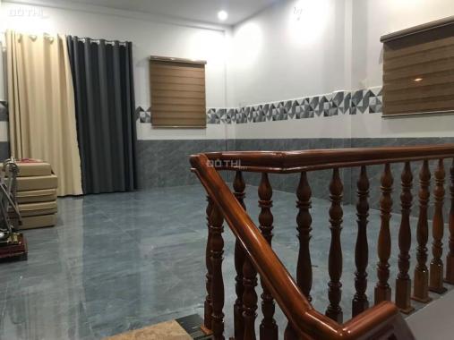 Bán nhà góc 2 mặt tiền đường Trần Bình Trọng, kế trường học. Giá 4,4 tỷ