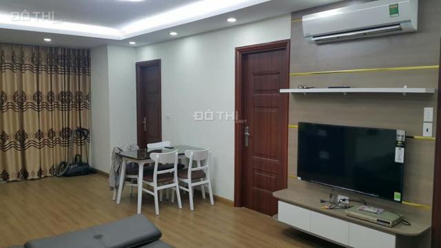 Cần cho thuê gấp Căn hộ Chung cư  Central Field 219 Trung Kính, giá 11.5tr/tháng, hướng Đông Nam
