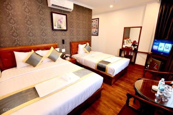 Xuất ngoại bán khách sạn mặt tiền Trần Phú, 10x20 210m2 đang kinh doanh, bãi tắm biển, chợ đêm 500m