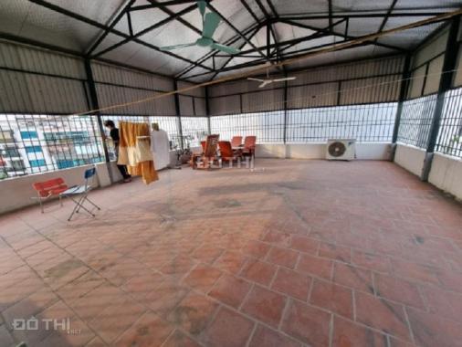 Cho thuê nhà làm CHDV Đặng Thai Mai 7 phòng full đồ, cạnh hồ