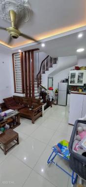 Lô góc 38m2 gần phố Trần Cung cần bán gấp