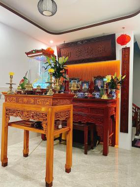 Giảm cực sâu 700tr - nhà mới xây 3 tầng kiệt ô tô 5m sát cầu Sông Hàn sau lưng trường quốc tế abc
