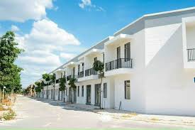 Bán nhà sát chợ Vĩnh Tân Tân Uyên, trệt lầu. Nhà mới 100%. Gía 1,3 tỷ