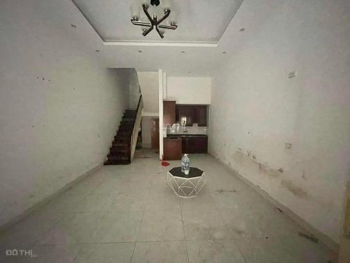 Hiếm bán nhà phân lô Hoàng Văn Thái ô tô đỗ cửa - 2 thoáng - nở hậu
