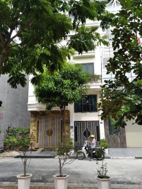Cần bán nhà TĐC Tu Hoàng, 40m2, 5t view vườn hoa. Giá 6, x tỷ