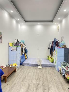 Hiếm của hiếm! Nhà Tây Hồ - lô góc - kinh doanh - chỉ nhỉnh 4 tỷ