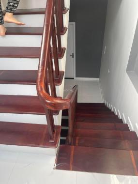 Đại La, Hai Bà Trưng, nhà đập hộp, gần phố, mặt tiền rộng, 50m2, 5 tầng, chỉ 5 tỉ 4