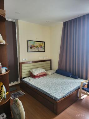 Cho thuê căn hộ Tràng An Complex, tầng 21, dt 82m2, loại 2 PN, 2WC, đầy đủ đồ. LH: 0914167722