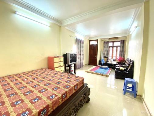 Giảng viên bán căn Xuân Thủy để mua nhà to, 37m2 gần phố giá nhỉnh 4 tỷ 5