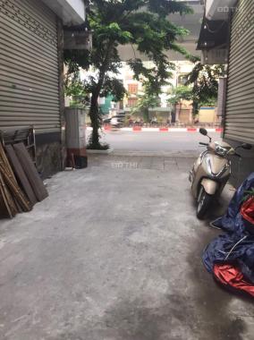 Đại La, Hai Bà Trưng, 1 nhà ra phố, oto đỗ cửa, thông ngõ, vị trí tuyệt đẹp, 44m2, hơn 5 tỉ