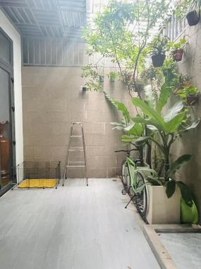 Bán nhà đường đường Dương Quảng Hàm 1T3L - 6.2x22m (nở hậu)