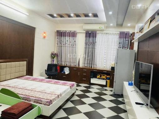 Bán mới xây nhà phố Quan Nhân, Ôtô, DT 42m2 x 5 tầng, MT4m.