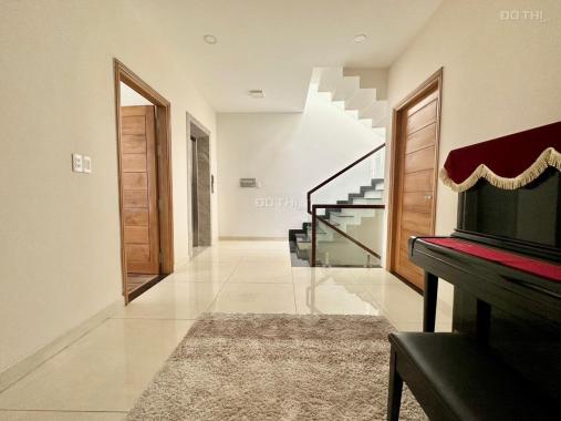 Cần bán nhà Phạm Công Trứ, Quận 2, 3 lầu, NT cao cấp, giá 16tỷ, 99.8m2