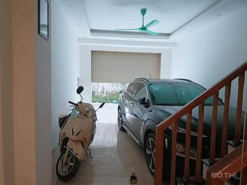 Ga ra ô tô 5 m ra ô tô tránh, 37m Hữu lê Hữu Hòa Thanh Trì nhỉnh 4 tỷ
