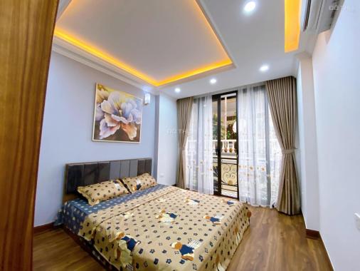 Bán nhà mặt phố quận Hai Bà Trưng, khu Vân Hồ, kinh doanh VIP, vỉa hè rộng 24 tỷ