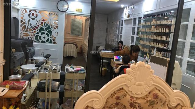 Bán chân đế thương mại chung cư cao cấp Đội cấn 160m2, doanh thu 528 triêu/ 1 năm