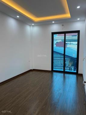 Bán nhà xây mới, mt 4m*5 tầng tại La Khê, Hà Đông, giá hạt rẻ