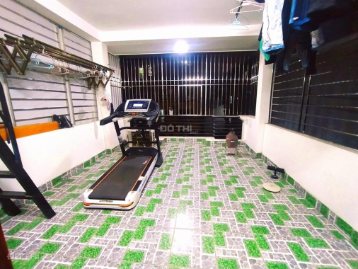 Bán gấp nhà ngõ 79 Cầu Giấy, phường Yên Hòa dt 30 m2 x 5 t mới đẹp giá 3,52 tỷ