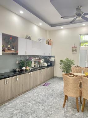 Bán nhà 3 tầng, có thang máy thuộc KDT Hà Quang - Phường Phước Hải - Nha Trang