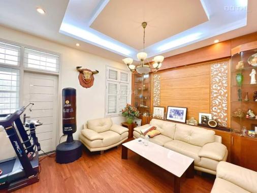 Bán nhà riêng tại Đường Dịch Vọng, Phường Dịch Vọng, Cầu Giấy, Hà Nội diện tích 99m2 giá 30 Tỷ