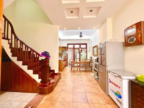 Bán nhà riêng tại Đường Dịch Vọng, Phường Dịch Vọng, Cầu Giấy, Hà Nội diện tích 99m2 giá 30 Tỷ