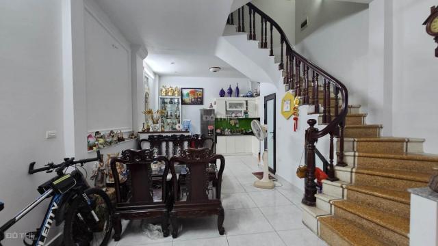 Nhà đẹp, lô góc, ở luôn, P. Trần Quốc Toản, Hoàn Kiếm 63m x 4PN x MT4.2m, 7.6 tỷ. LH: 0366051369