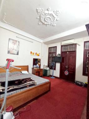 Bán nhà 5 tầng tum phố Cửa  Bắc - Ba Đình - Diện tích 40m2 đầy đủ công năng sử dụng - Giá hợp lý