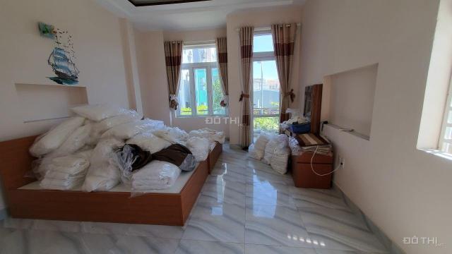 Bán nhà 3 tầng Mt Triệu Việt Vương,(10m5) vị trí đẹp KD sát cầu Rồng sông Hàn, Sơn Trà
