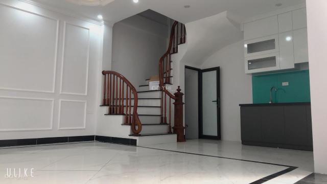 Bán nhà Xuân Phương, Trịnh Văn Bô, DT: 31m2 x 5 tầng, hướng Tây Bắc, giá 2.7 tỷ. LH: 097.3535.231