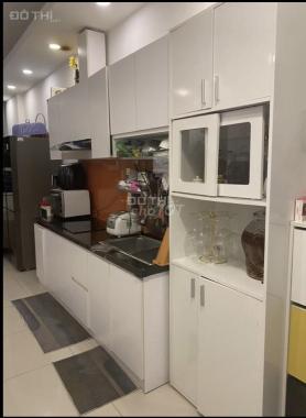 Bán căn 56m2 C/C 9 VIEW APARTMENT tầng 17 TẶNG FULL NỘI THẤT