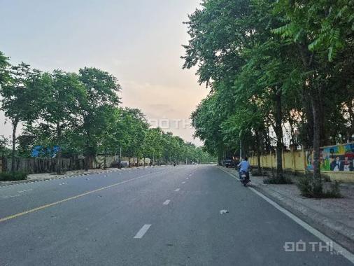 Siêu hiếm! Nhà mặt phố, đối diện Hồ điều hòa Việt Hưng, giá tăng phi mã, 100m2,12 tỷ