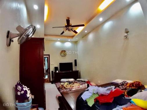 Bán nhà ngõ 29 Dịch Vọng Hậu gần phố hưởng tiện ích 39m giá nhỉnh 4 tỷ