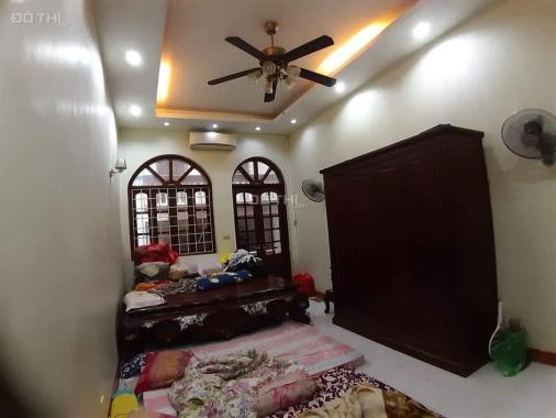 Bán nhà ngõ 29 Dịch Vọng Hậu gần phố hưởng tiện ích 39m giá nhỉnh 4 tỷ