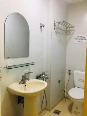 Đại La, Hai Bà Trưng, nhà đẹp ở ngay, ba bước ra phố, mặt tiền rộng, 46m2,  5 tầng , chỉ 4 tỉ 8.