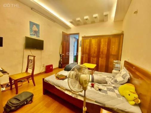 Tăng toàn bộ nội thất  BÁN NHÀ CẦU GIẤY Ô TÔ TRÁNH 35M2 GIÁ 4 tỷ 5 0359597345