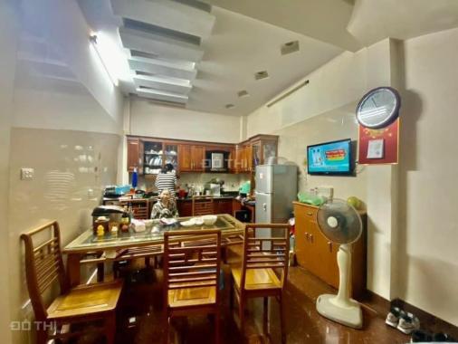 Tăng toàn bộ nội thất  BÁN NHÀ CẦU GIẤY Ô TÔ TRÁNH 35M2 GIÁ 4 tỷ 5 0359597345